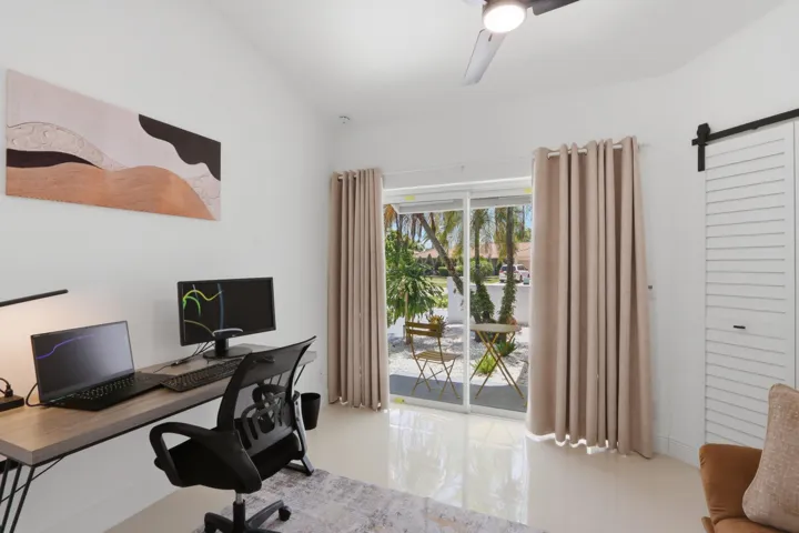 042-051-Office-4200x2800