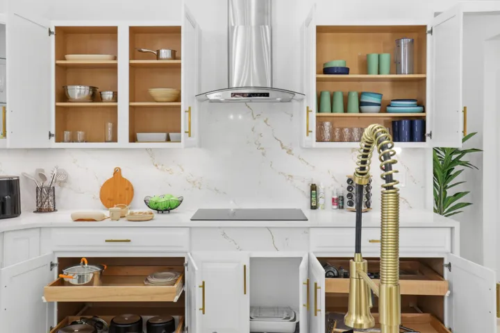 057-034-Kitchen Detail-4200x2800