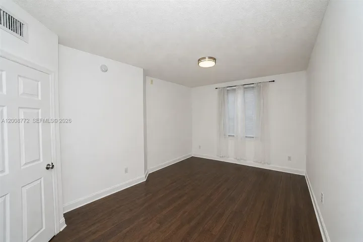 UNFURNISHED Bedroom