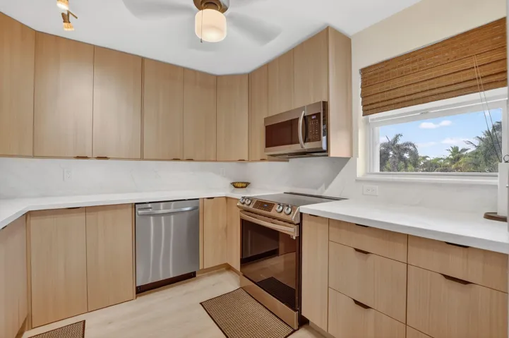 New soft-close cabinets & appliances from 2024/2025. New window coverings (not pictured).