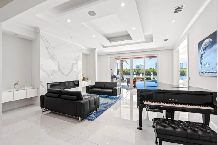 LIVINGROOM_OVERALL