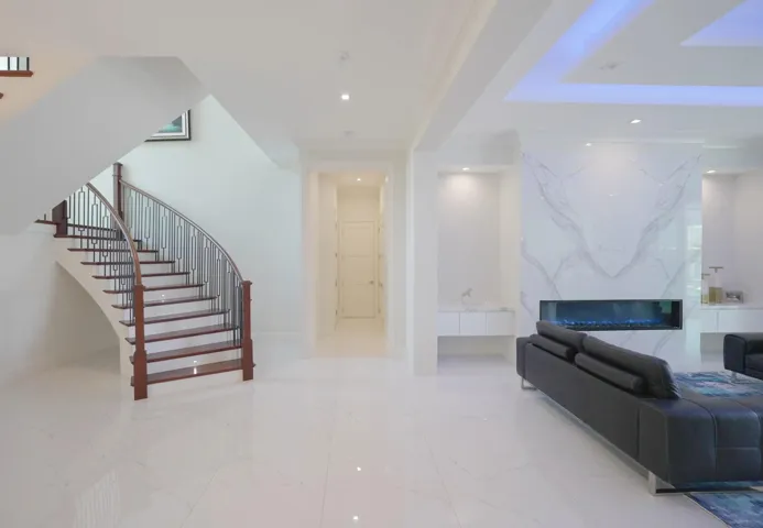 LIVING_ROOM_STAIRCASE