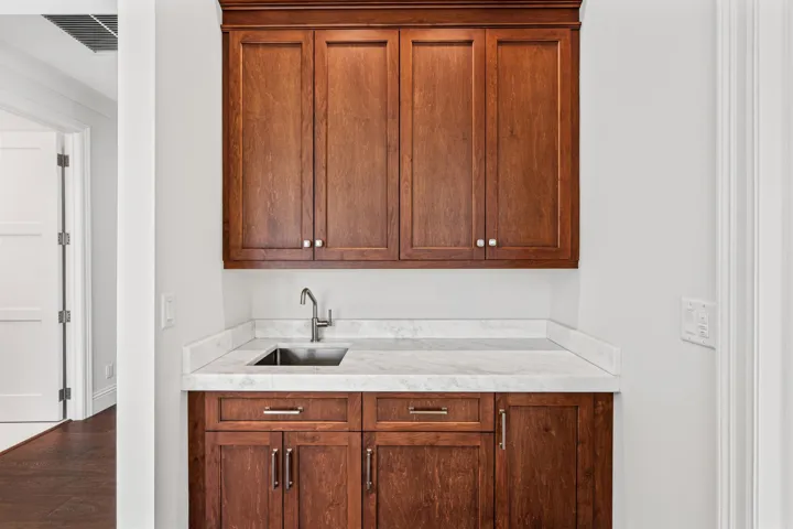 PRIMARY_BEDROOM_WET_BAR