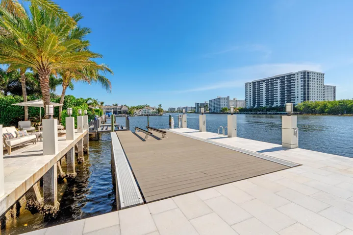 DOCK_LEFT_ANGLE