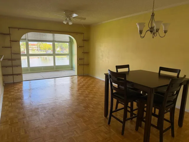 Living Room/Dining