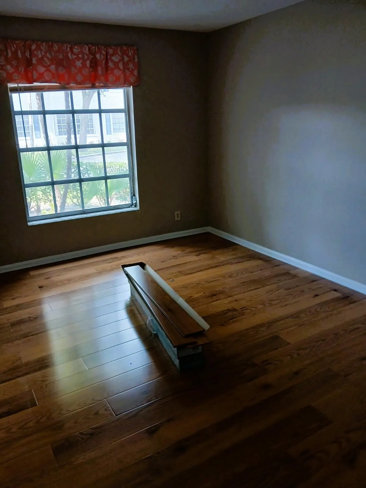 both bedrooms have same layout