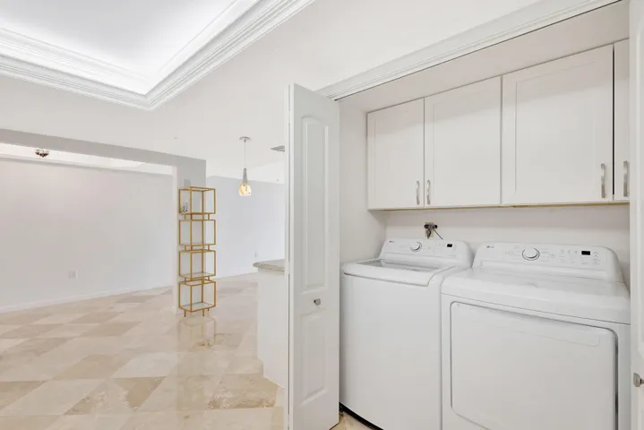 Full SIze Washer & Dryer