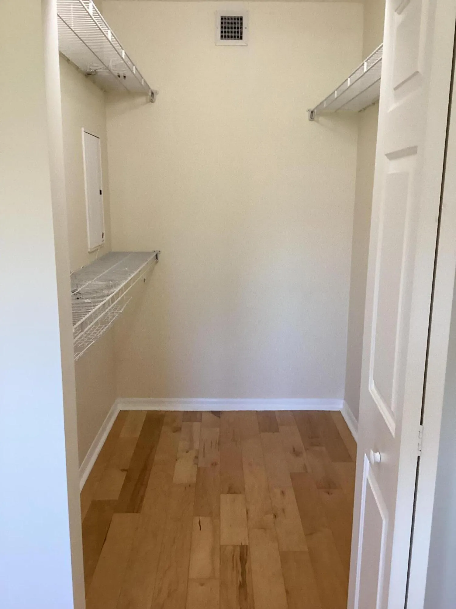 walking closet
