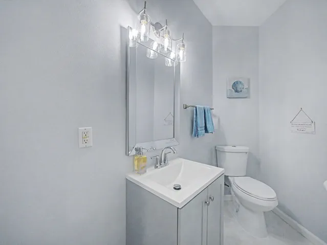 Side a Half​​‌​​​​‌​​‌‌​‌‌​​​‌‌​‌​‌​‌​​​‌​​ Bath