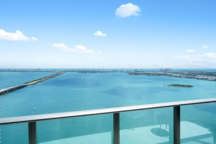 480 NE 31st St, Miami, FL 33137027