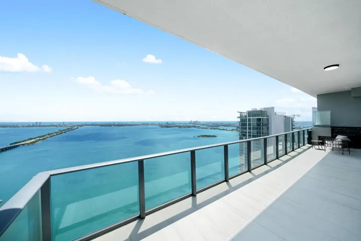 480 NE 31st St, Miami, FL 33137026