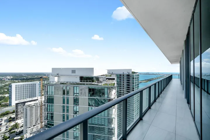 480 NE 31st St, Miami, FL 33137021