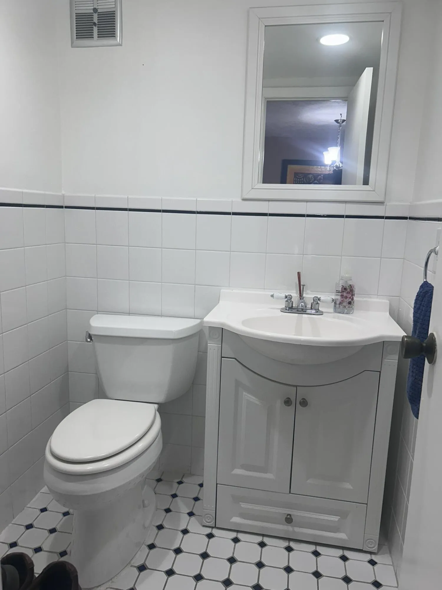 320- Guest Bathroom