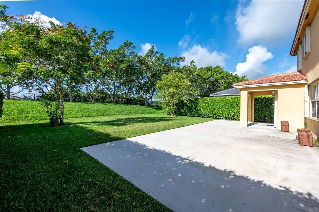 Property photo 35