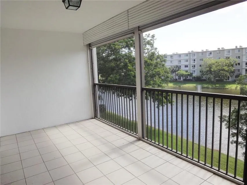 8. Balcony 2
