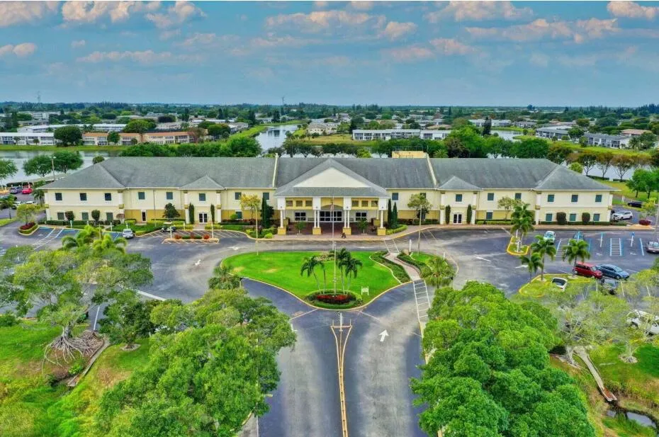 Main Clubhouse2