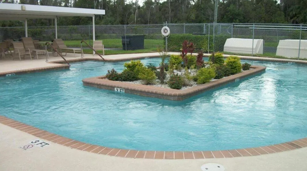 Main pool1