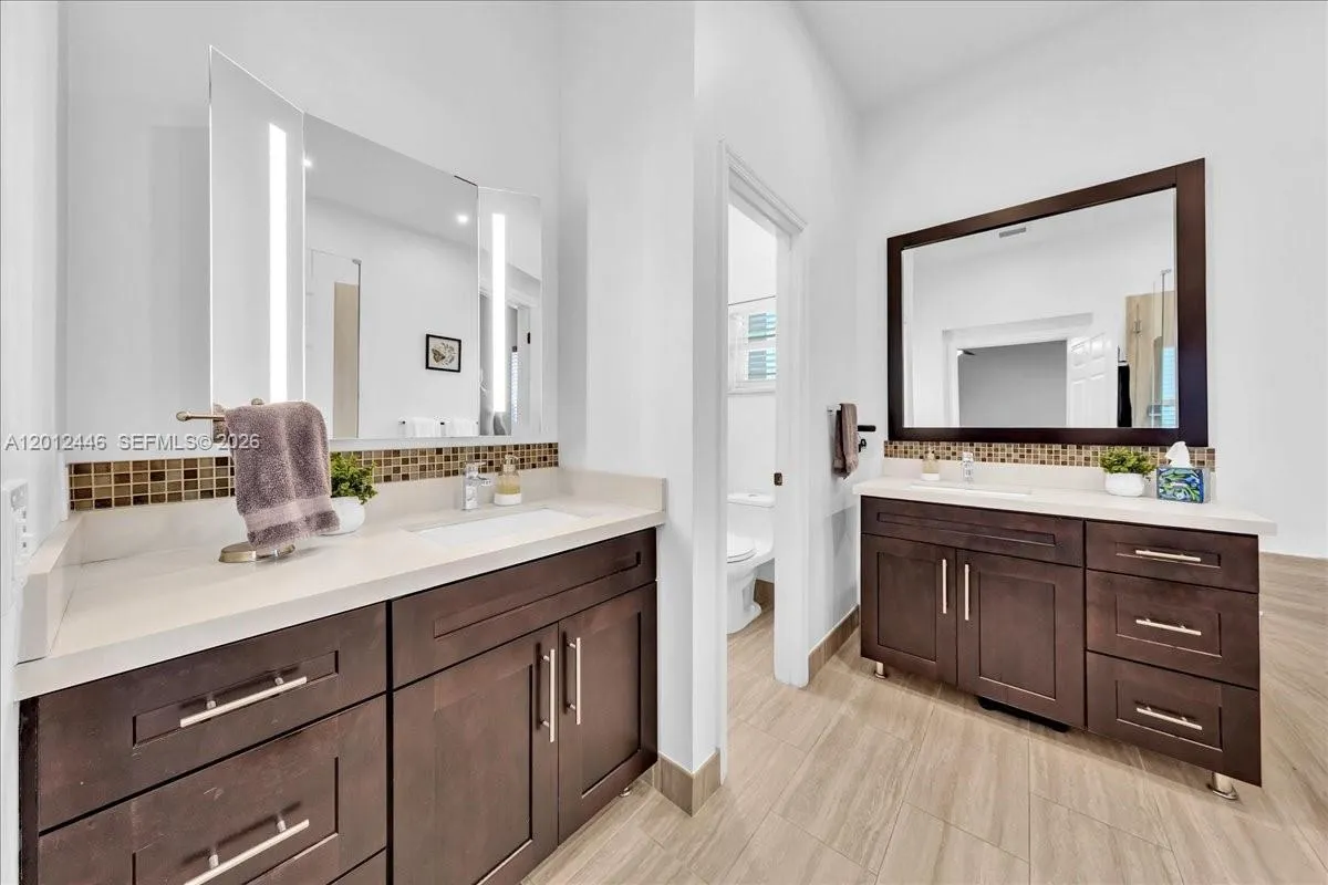 Property photo 77