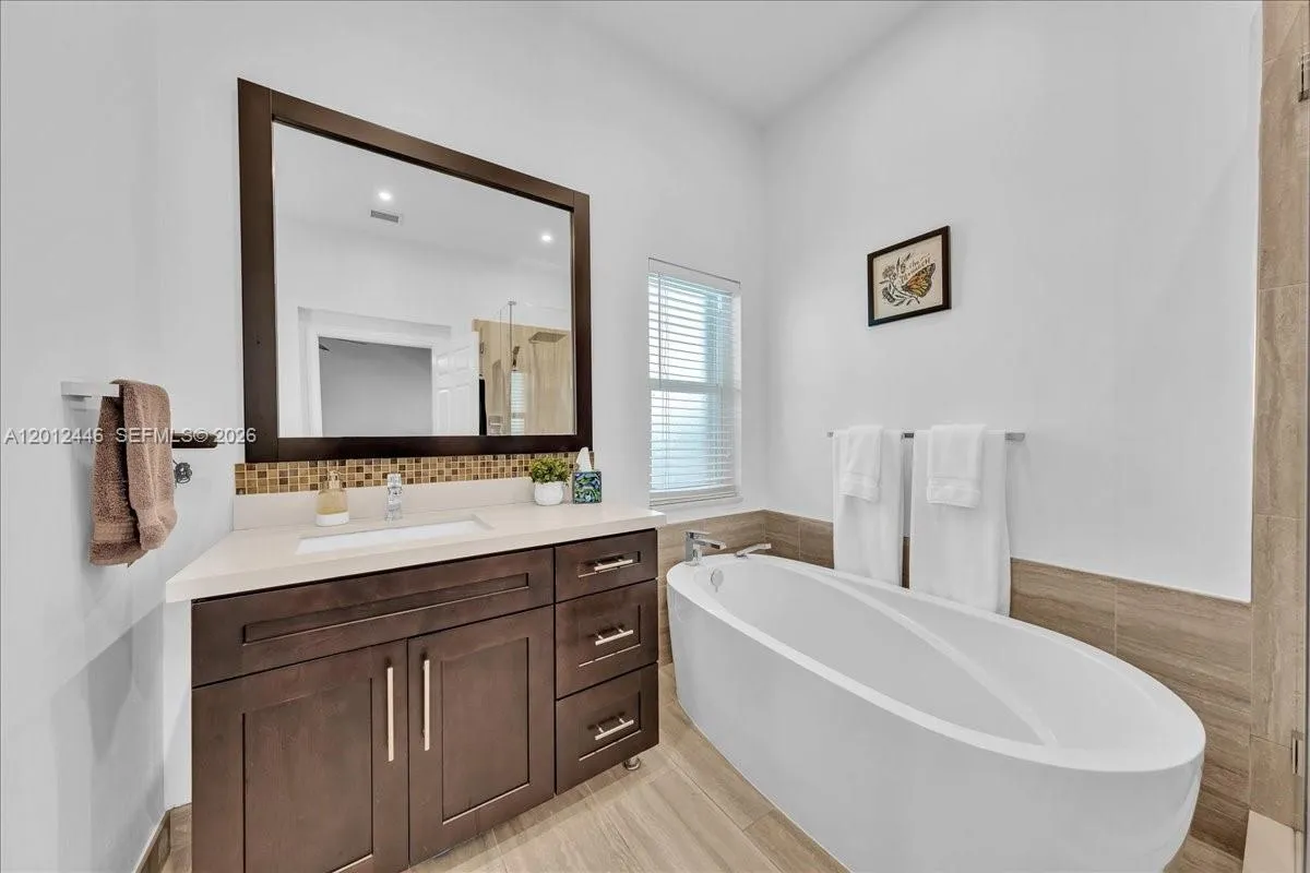 Property photo 79