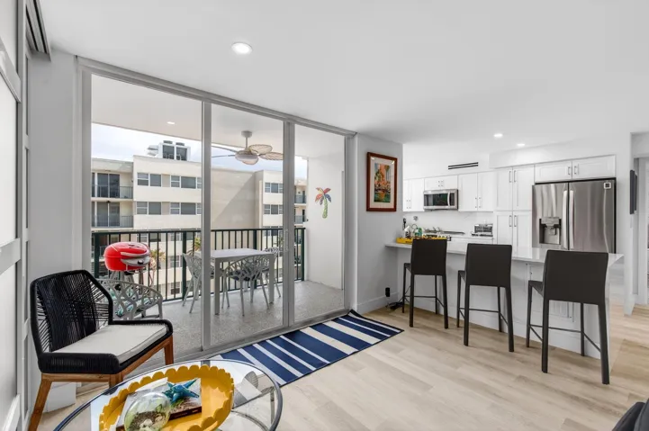 Balcony/Kitchen