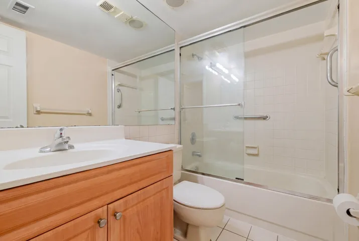 MLS IA - 109 Lake Emerald Drive-14