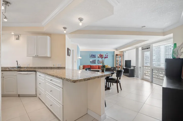 Open kitchen layout allows for maximum views of Lake Mayan and the ocean.