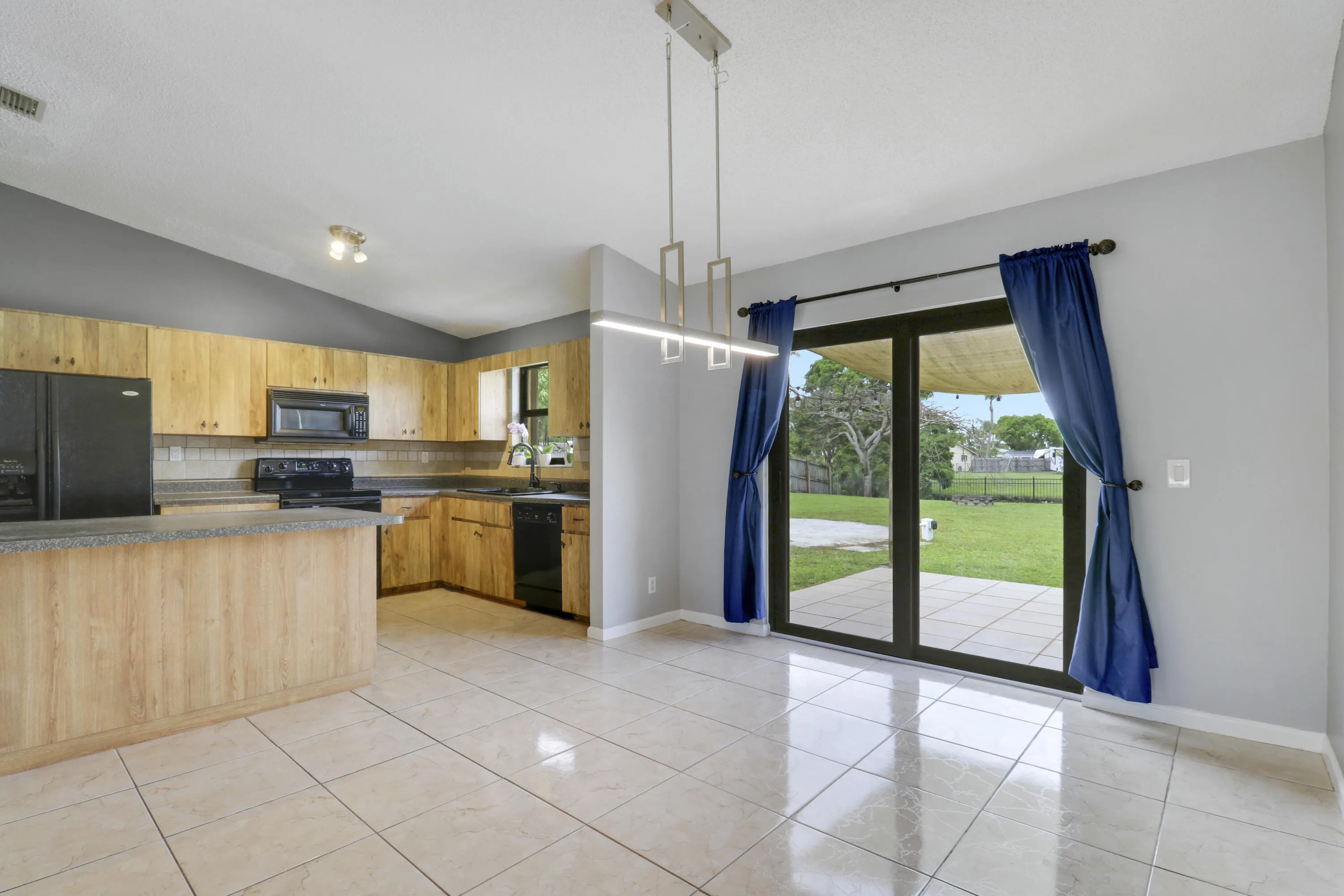 Dining Room/ Kitchen