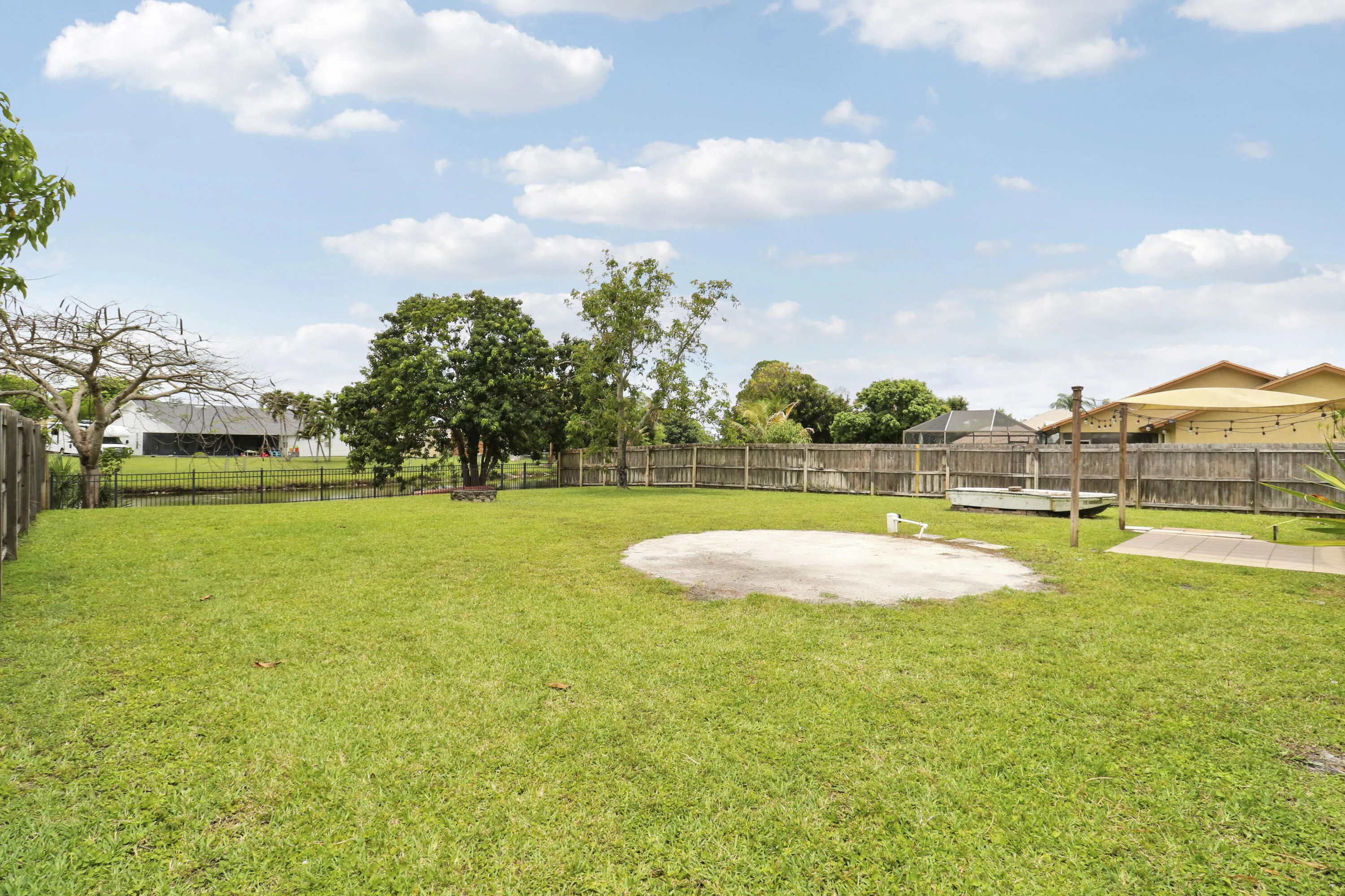 Huge Fenced Backyard