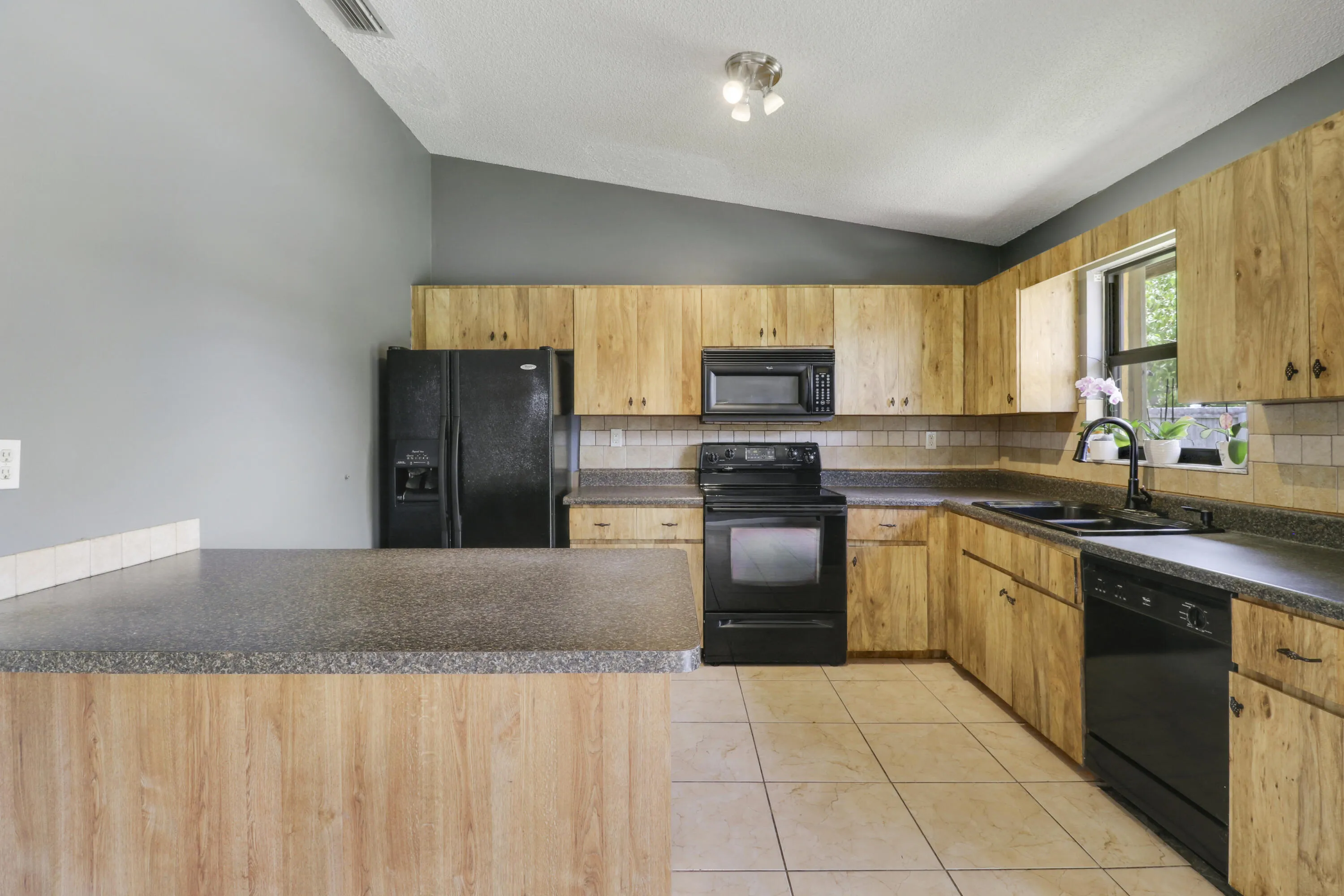 Open Kitchen