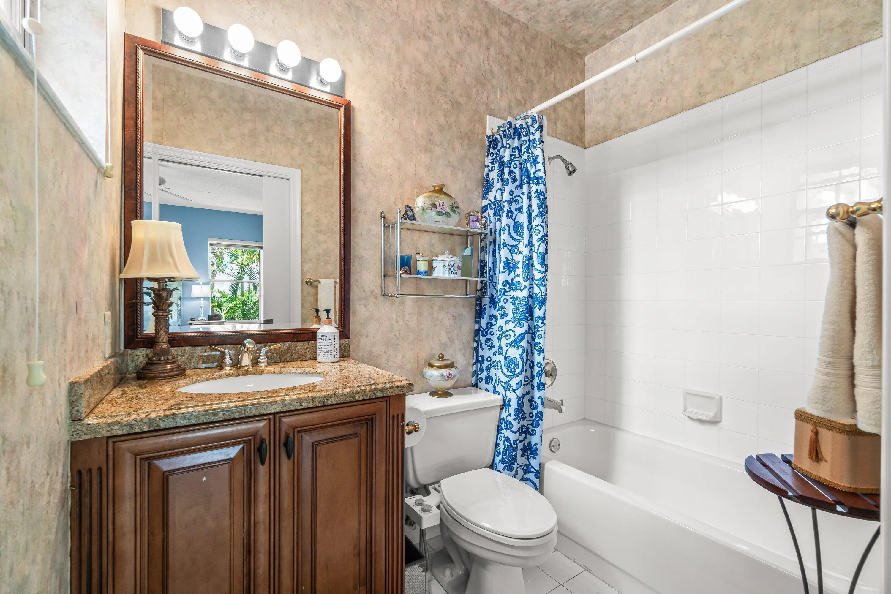 2nd Bathroom