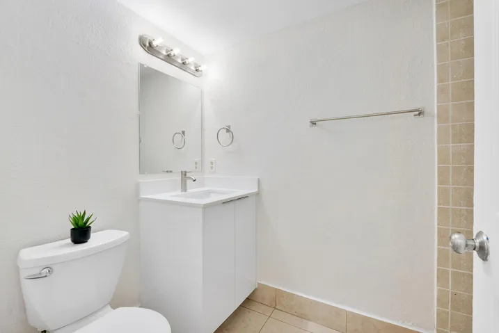 9777 Westview Dr u1112_007