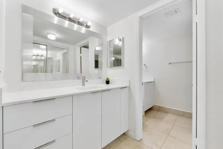 9777 Westview Dr u1112_006