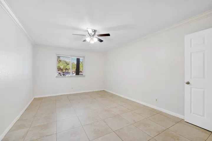 9777 Westview Dr u1112_005