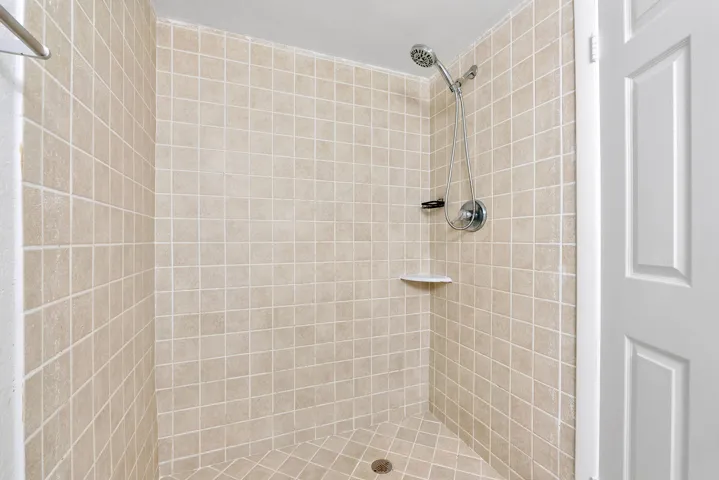 9777 Westview Dr u1112_008