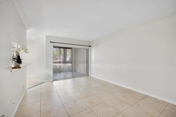 9777 Westview Dr u1112_003