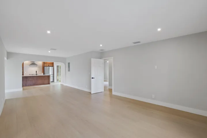 275 Northeast 16th St - 23.jpg-SMALL
