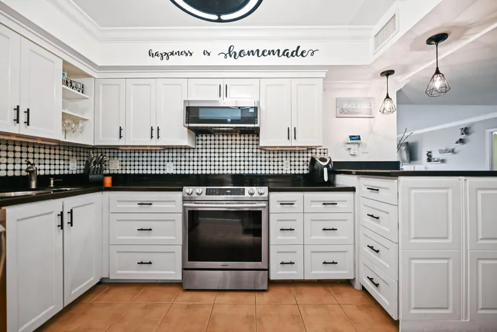 8-web-or-mls-800-cypress-blvd-103