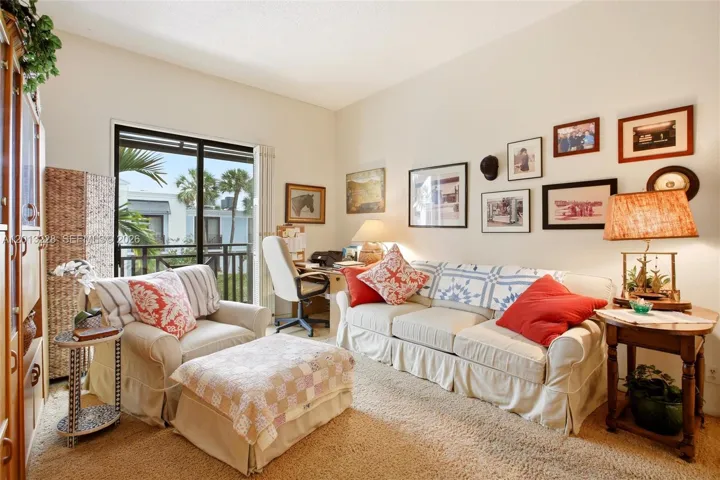 Potential third bedroom/ office space
