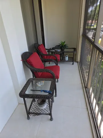 5310 LAS VERDES 220 BALCONY 1