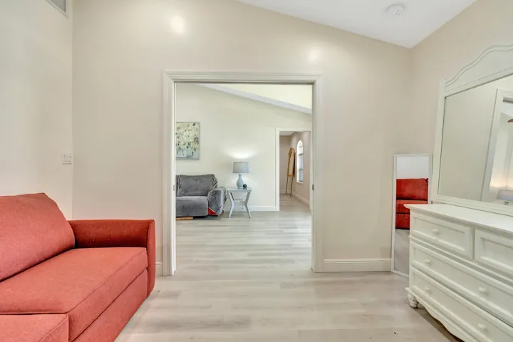 Guest House Den