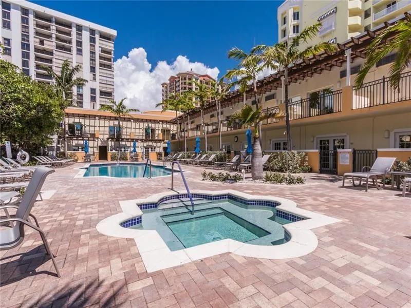 Private swimming by the shores of Ft Lauderdale Beach.