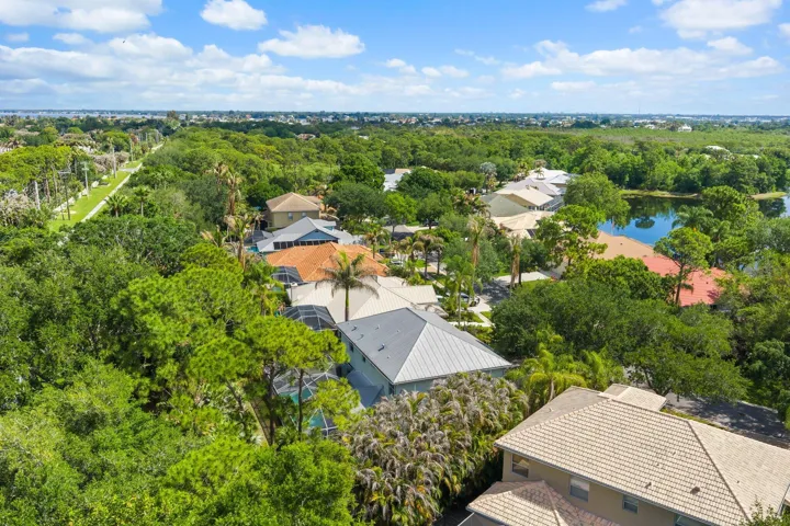 010-1138SWLighthouseDr-PalmCity-SMALL