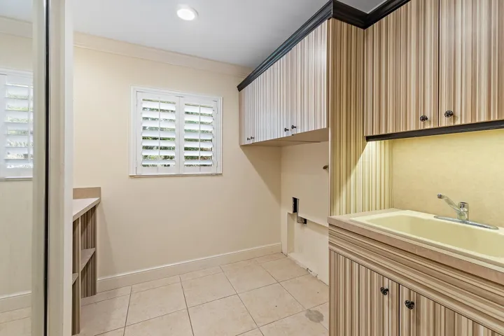 061-1138SWLighthouseDr-PalmCity-SMALL
