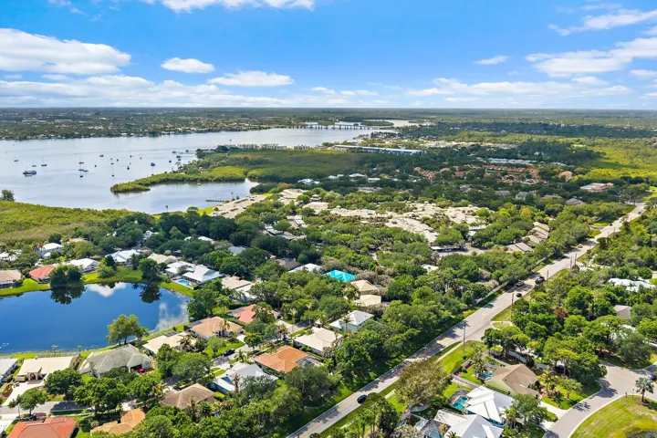 018-1138SWLighthouseDr-PalmCity-SMALL
