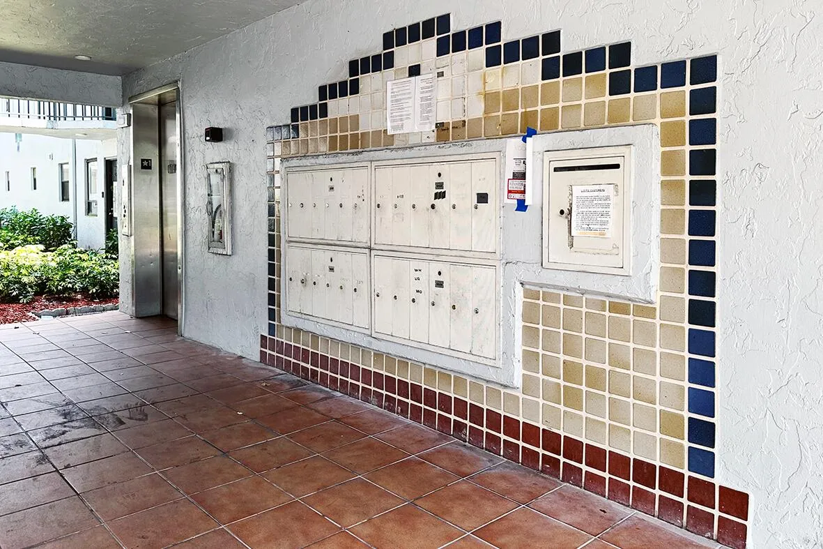 Mail