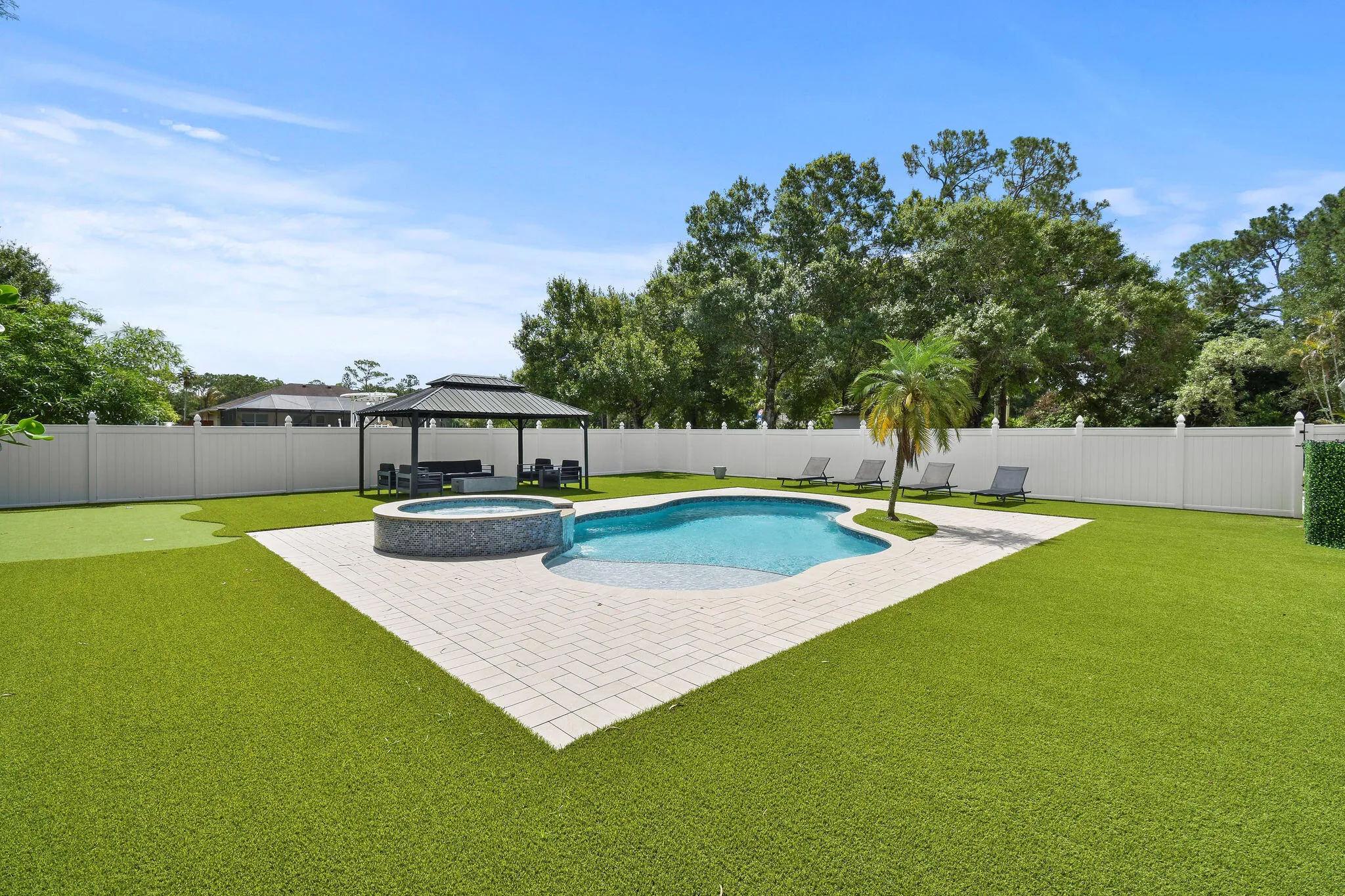 16582MellenLn(17)