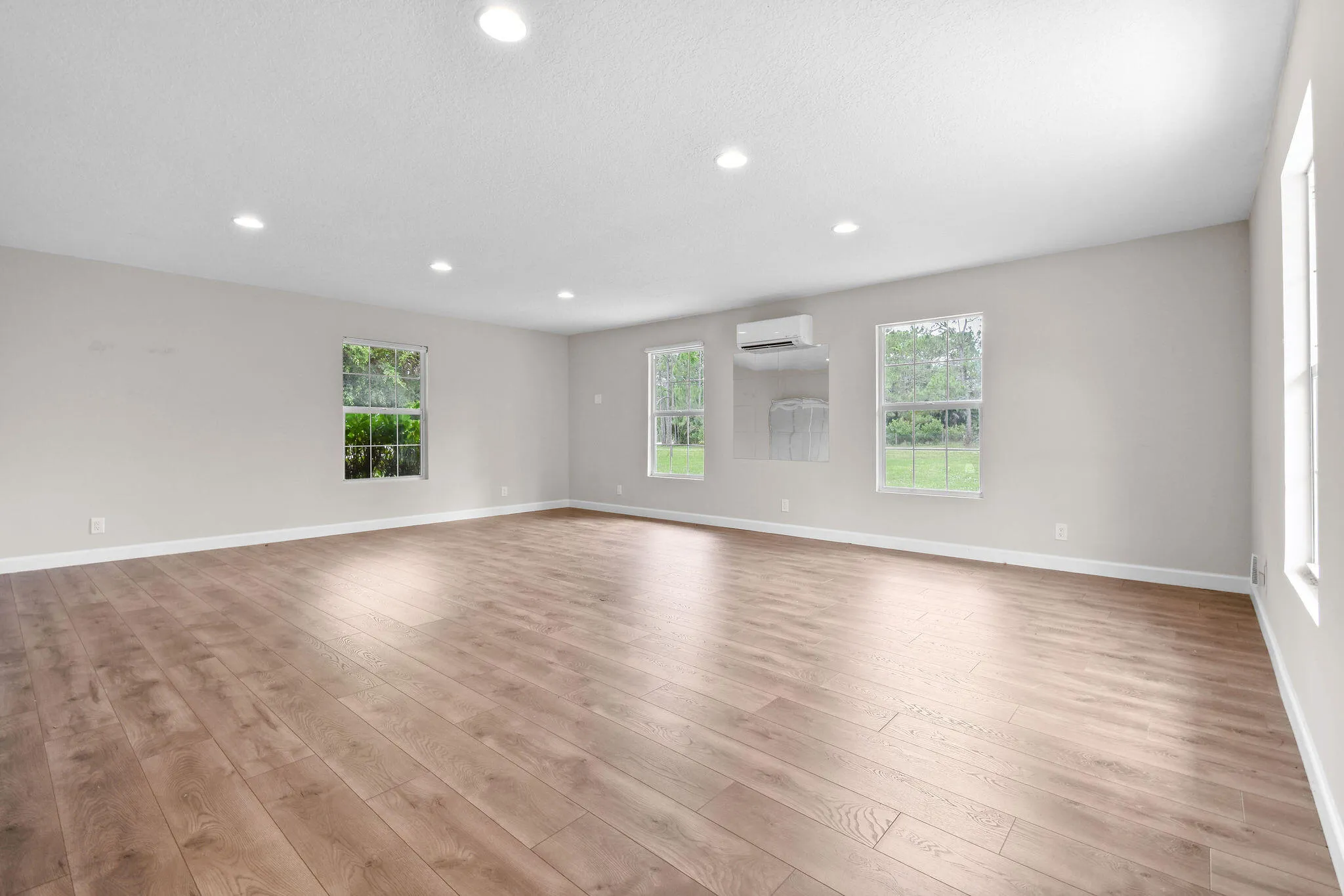 16582MellenLn(53)