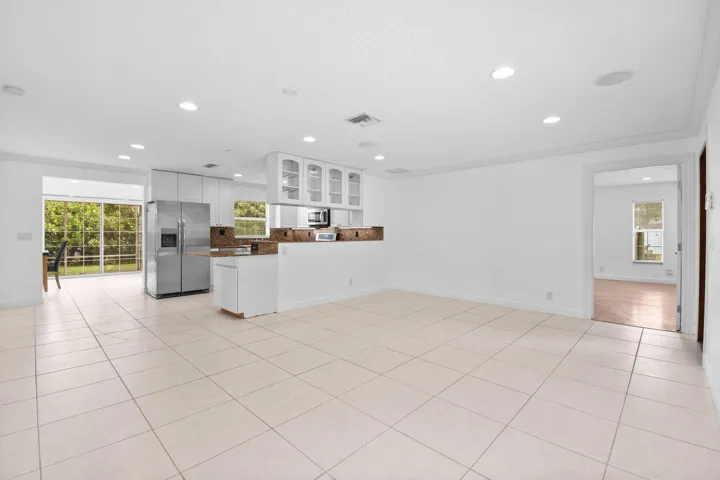 16582MellenLn(33)