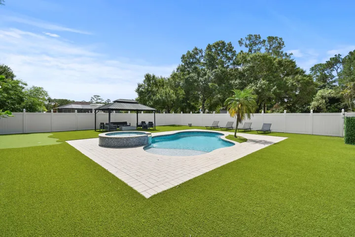 16582MellenLn(17)