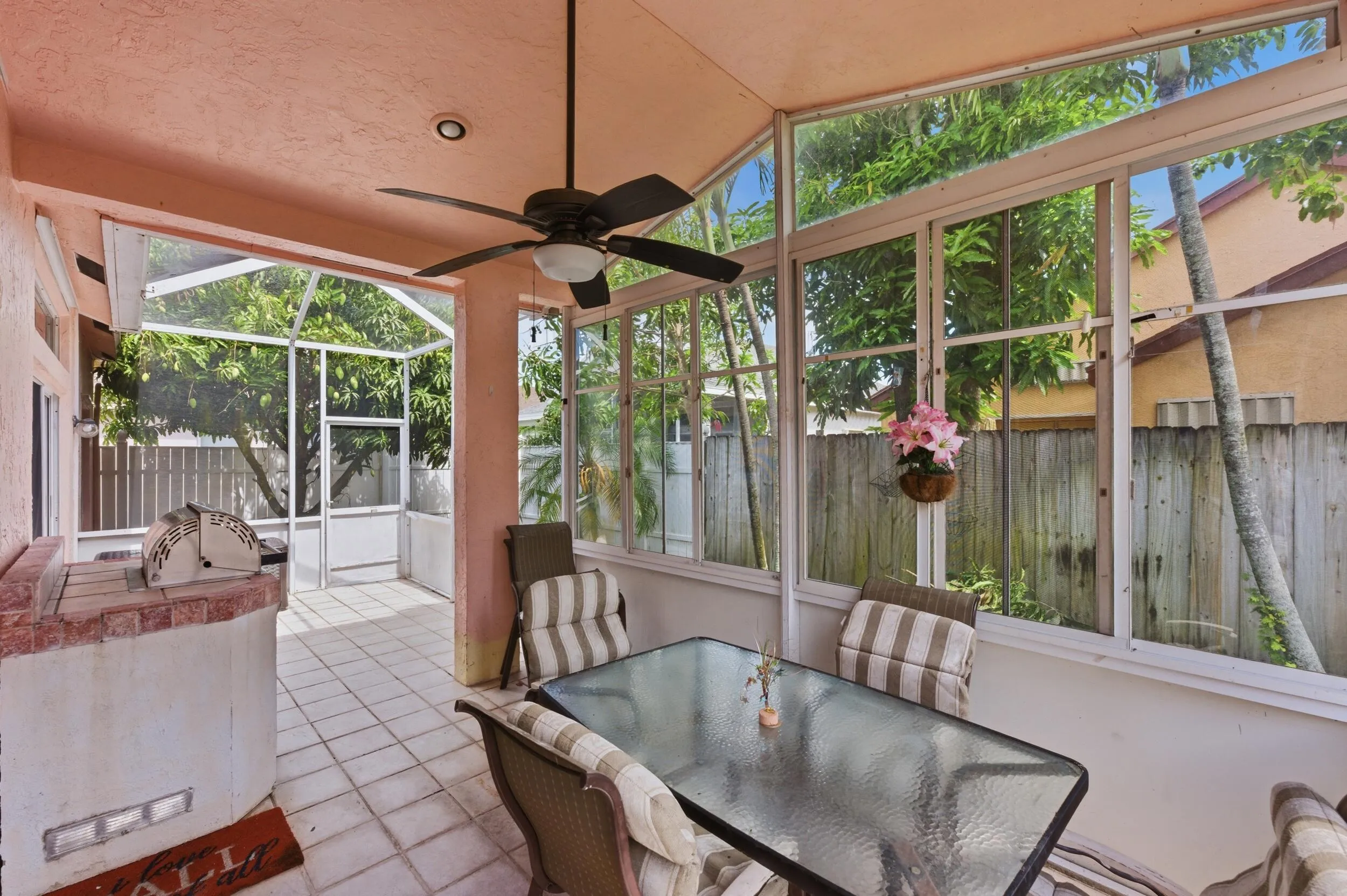 Screened Patio2